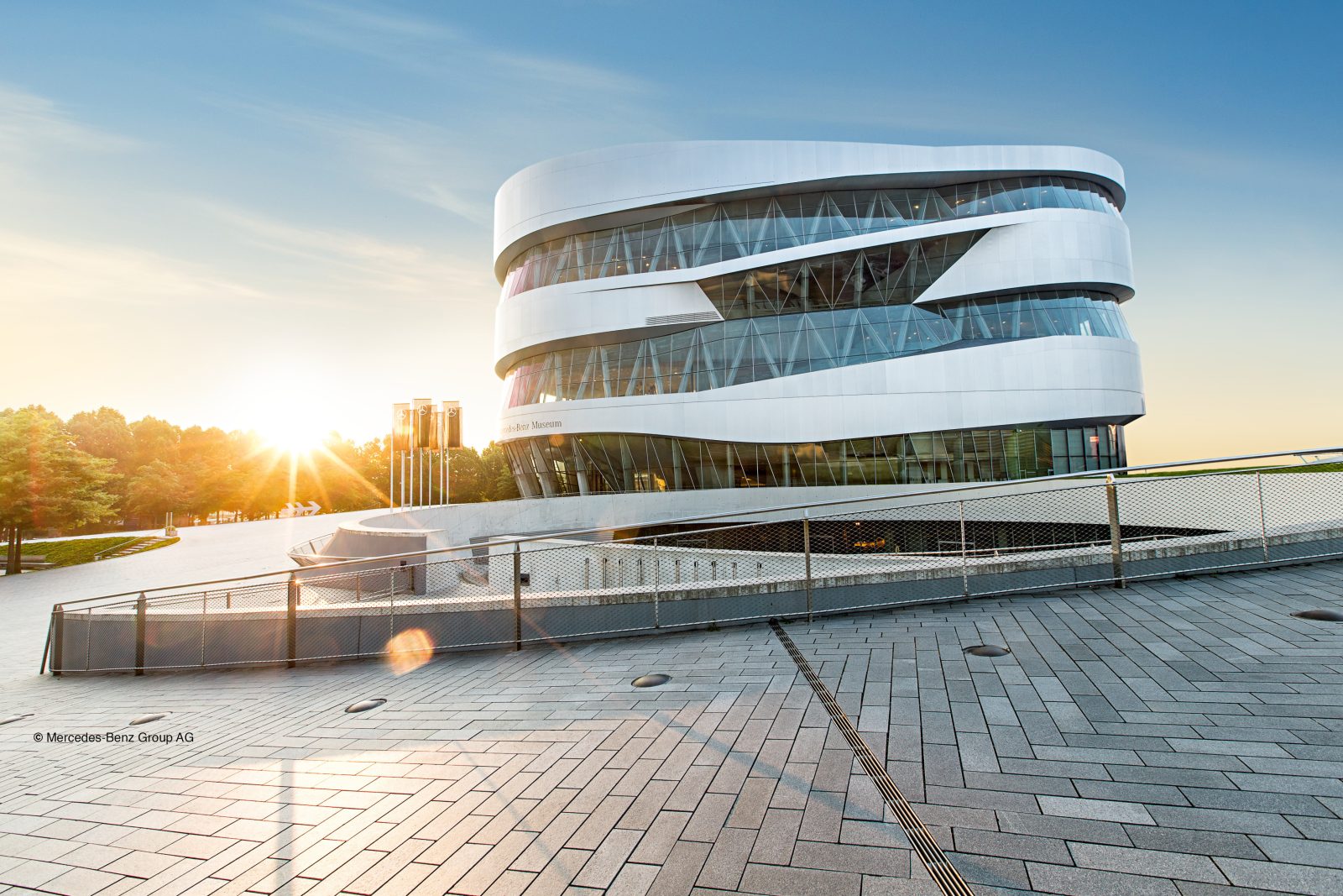 Mecedes Benz Museum Gebäude D157620 Copyright 4